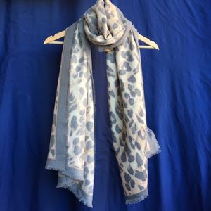 New VINCE CAMUTO LEOPARD-PRINT SCARF